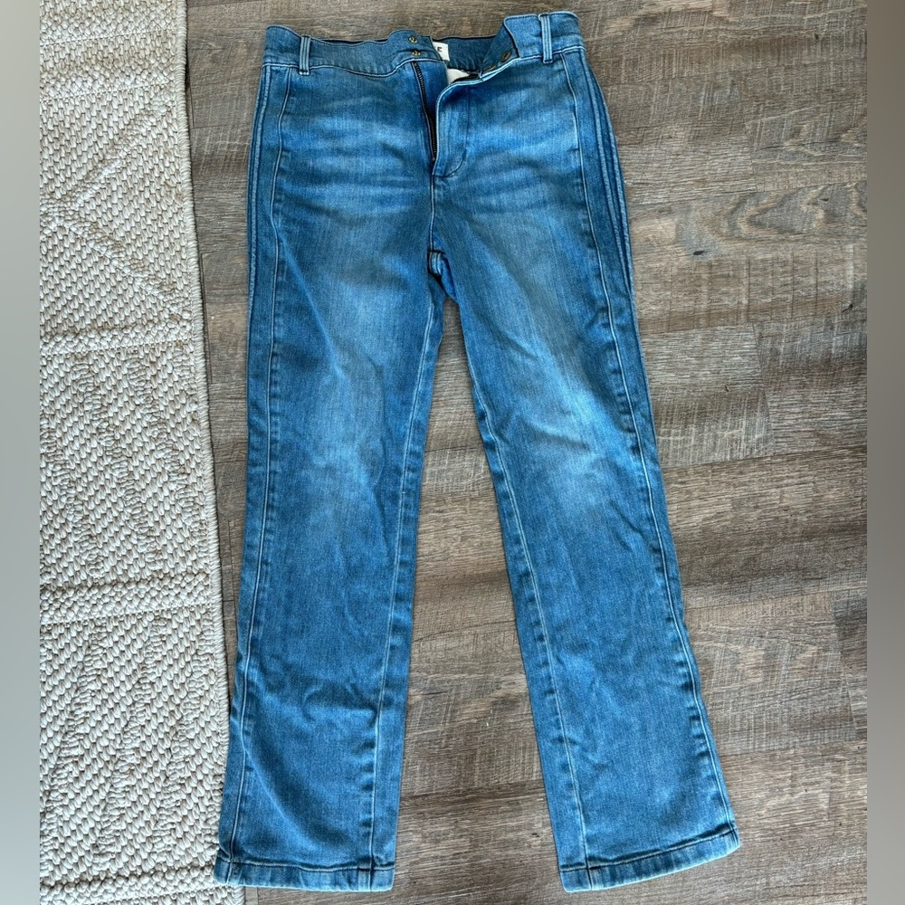 Frame women’s straight leg jeans, size 26.
